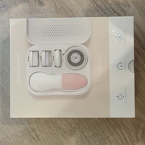 NIB Vanity Planet GlowSpin face cleansing brush set with travel case, Pink